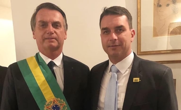 Bolsonaro falou sobre as suspeitas contra Flávio[fotografo]Reprodução/Facebook[/fotografo]