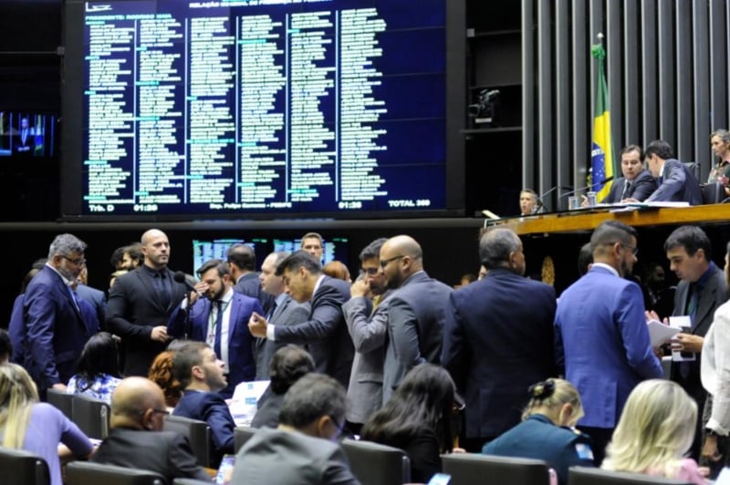 Ringue: agressões verbais disputam com discussões de conteúdo a atenção dos holofotes do plenário[fotografo]Luis Macedo/Câmara dos Deputados[/fotografo]