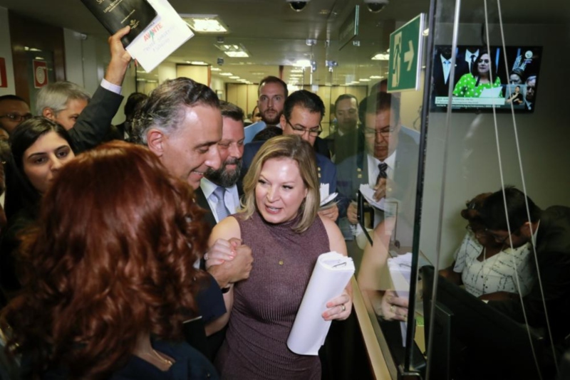 Deputada mais votada da história, Joice Hasselmann engrossou a fila dos postulantes na Secretaria-Geral da Mesa[fotografo]Najara Araújo / Câmara dos Deputados[/fotografo]