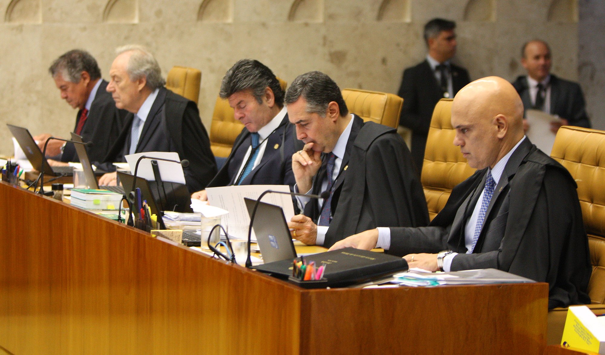 Ações no STF foram reduzidas drasticamente após revisão do conceito de foro privilegiado. Foto: Nelson Jr./STF[/fotografo]