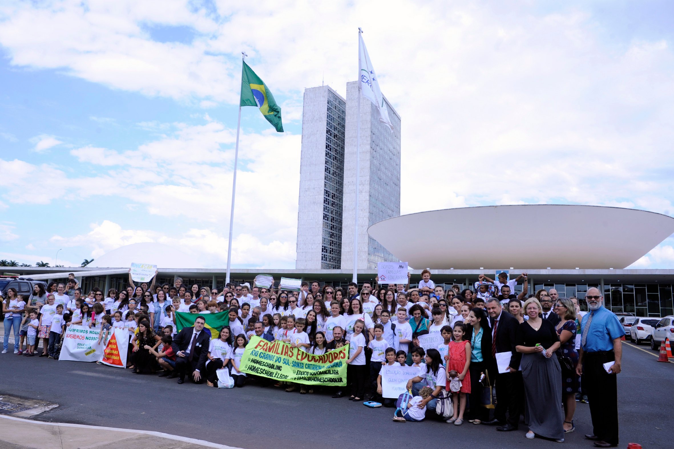 Adeptos do ensino no lançamento da Frente Parlamentar do homeschooling, no início de abril[fotografo]Cleia Viana / Câmara[/fotografo]