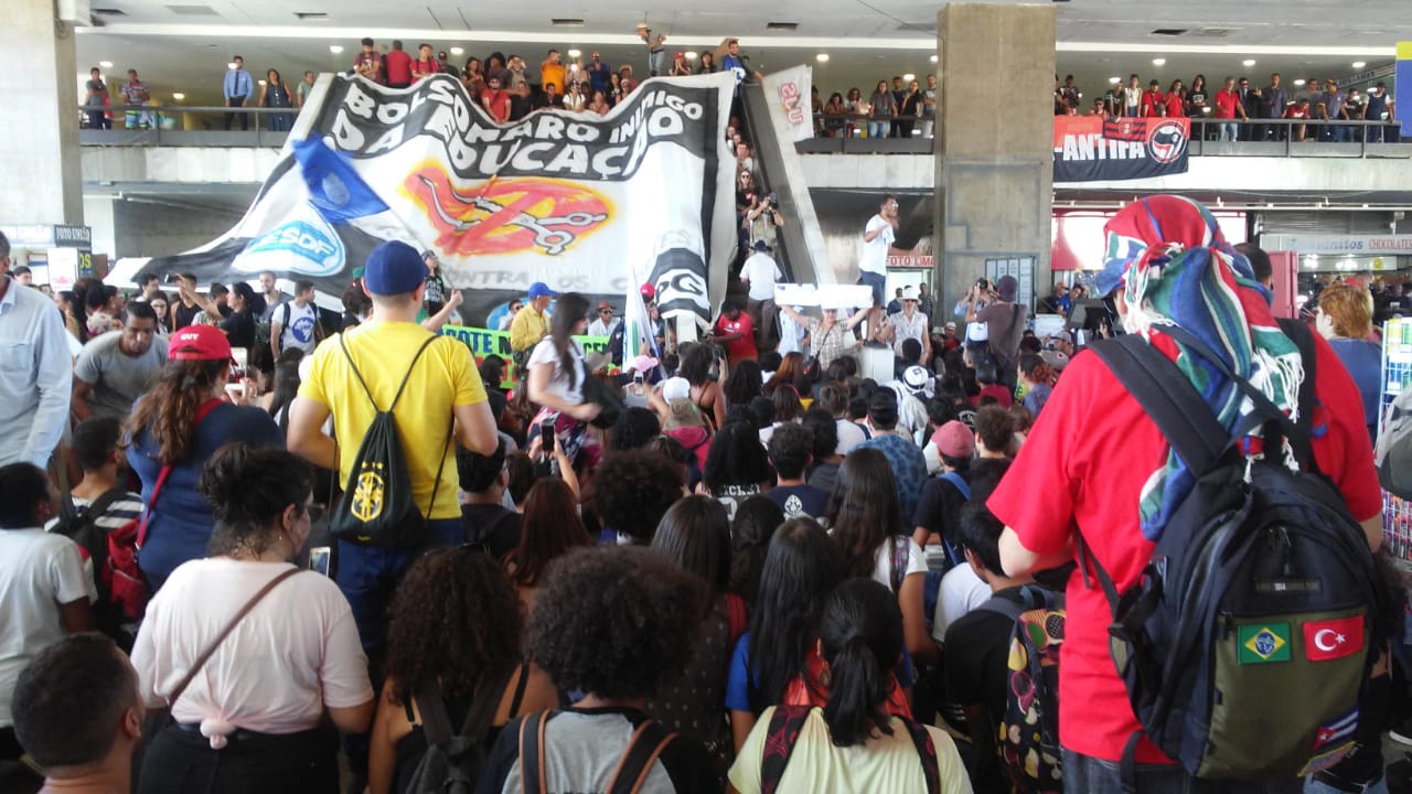 Protestos foram liderados pelo movimento estudantil[fotografo]Rafael Neves/Congresso em Foco[/fotografo]