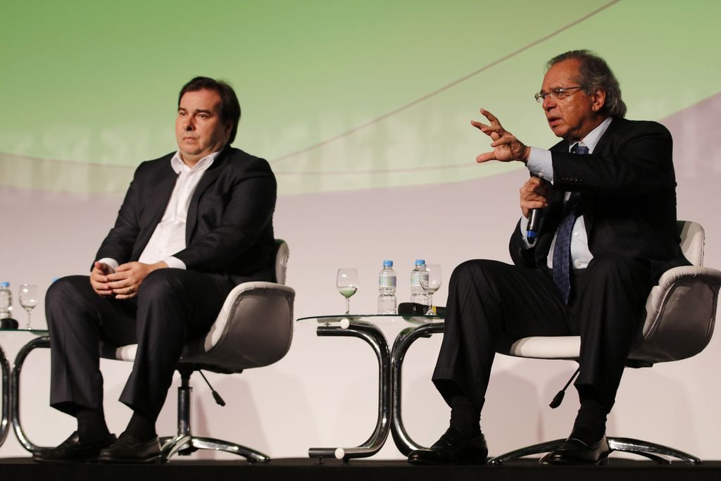 O presidente da Câmara dos Deputados, Rodrigo Maia e o ministro da Economia, Paulo Guedes,  participam do Encontro Nacional da Indústria da Construção, na Barra da Tijuca.