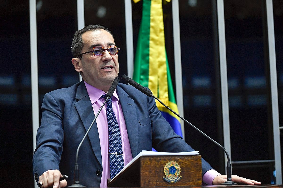 Em sua quinta mudança de partido desde que assumiu o mandato, Jorge Kajuru sai do Podemos para liderar bancada do PSB.  Foto: Agência Senado