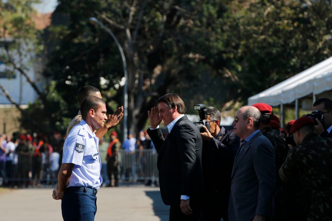 Bolsonaro participa da cerimônia de formatura de novos paraquedistas. Foto: Agência Brasil