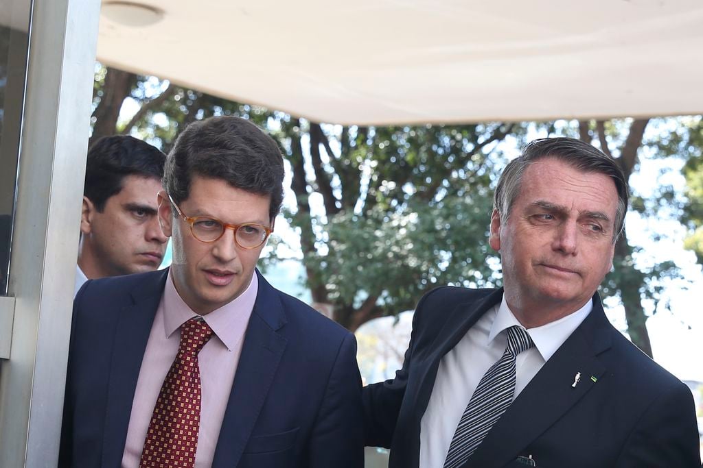 O ministro do Meio Ambiente, Ricardo Salles e o  presidente Jair Bolsonaro, falam à imprensa, após encontro no ministério. Antonio Cruz/Agência Brasil