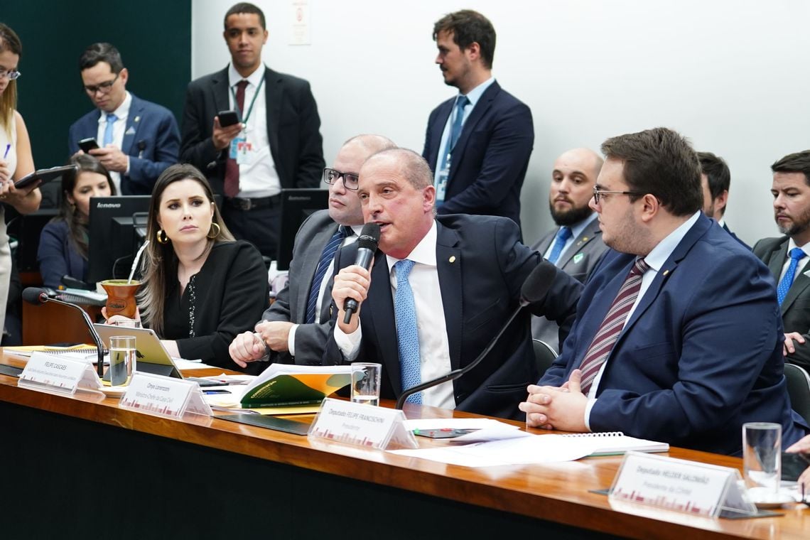 Exonerado temporariamente, Onyx Lorenzoni discute votação da reforma da previdência. Foto: Agência Brasil