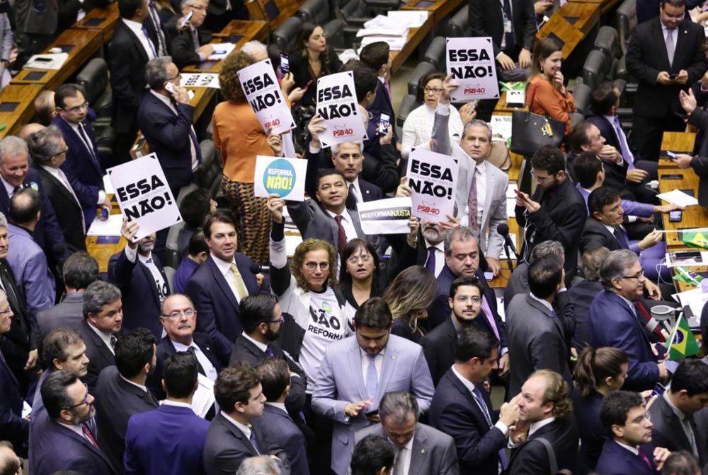 Apesar dos protestos da oposição, reforma da Previdência foi aprovada por ampla margem no plenário da Câmara. Foto:Michel Jesus/Câmara dos Deputados 