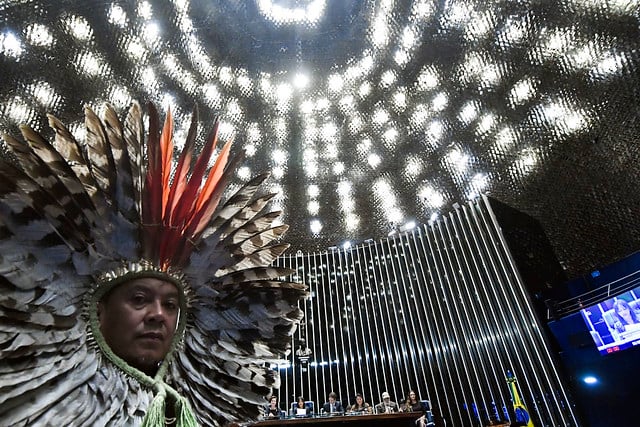 Liderança indígena acompanha audiência com o ministro do Meio Ambiente, Ricardo Salles, no plenário do Senado[fotografo]Geraldo Magela/Ag. Senado[/fotografo] 