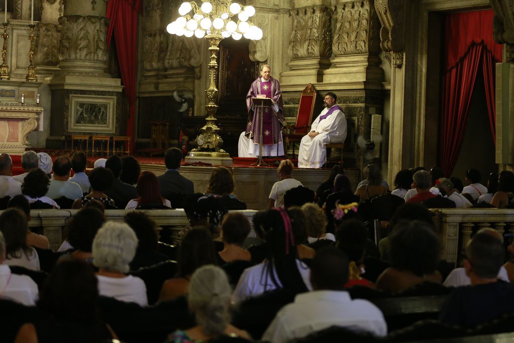 Missa na Igreja da Candelária, no Rio de Janeiro, lembra um ano do assassinato da vereadora Marielle Franco e do motorista Anderson Gomes.