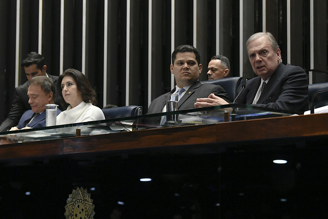 Senado quer aprovar texto que passou pela Câmara e fazer uma PEC paralela para incluir estados e municípios na reforma. Foto: Jefferson Rudy/Agência Senado