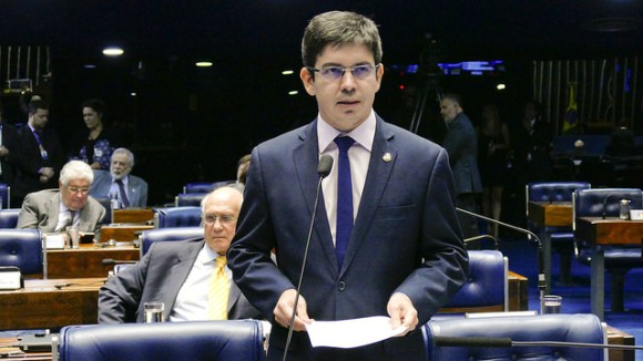 Bancada ambientalista reage contra demissão de diretor do Inpe [fotografo]Roque de Sa / Ag. Senado[/fotografo]