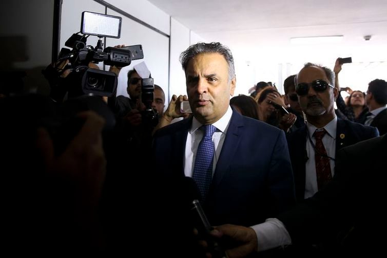 Aécio Neves tenta obter do Itamaraty autorização para entrada de parlamentares afegãos ameaçados pelo Talibã
[fotografo] Marcelo Camargo / Agência Brasil [/fotografo]