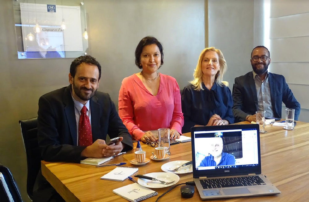 Da esquerda para a direita, Edson Sardinha, Viviane Pontes Sena, Ivonice Campos e Creomar de Souza. Na tela, Ricardo Young, que participou de São Paulo por videochamada[fotografo]Welton Soares/Congresso em Foco[/fotografo]