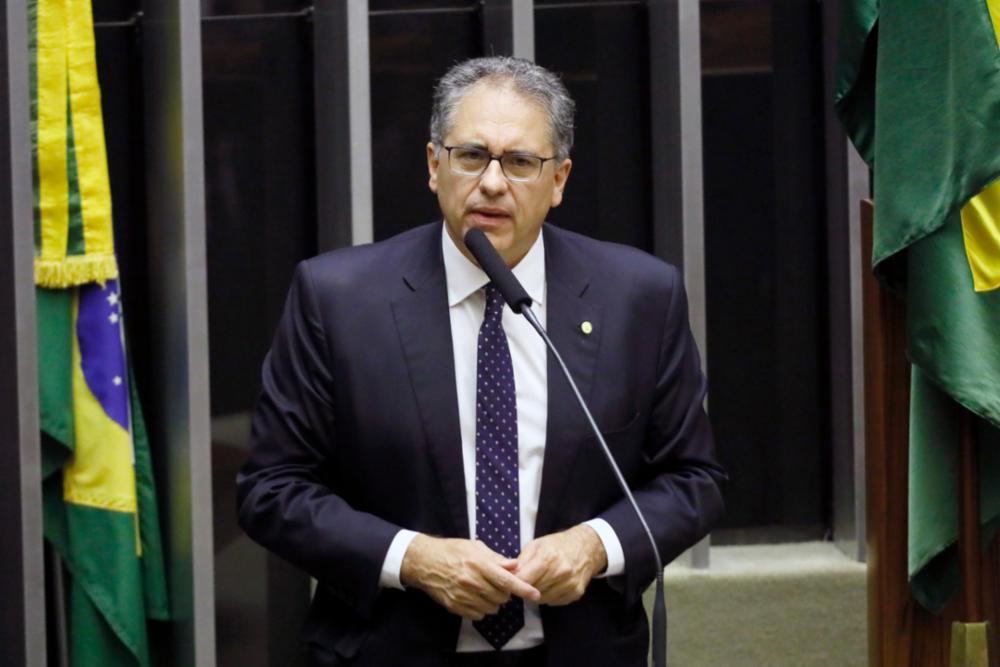 Carlos Zarattini (PT/SP) quer entregar parecer em dois ou três meses para votar projeto no plenário ainda neste ano. Foto: Luis Macedo/Câmara dos Deputados