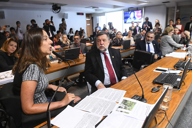 Mara Gabrilli contou que remédios à base de cannabis contribuíram com seu tratamento e convenceu a CDH do Senado a aprovar sugestão legislativa, que será convertida em projeto de lei para tentar regular a produção desses medicamentos no Brasil. Foto: Marcos Oliveira/Agência Senado