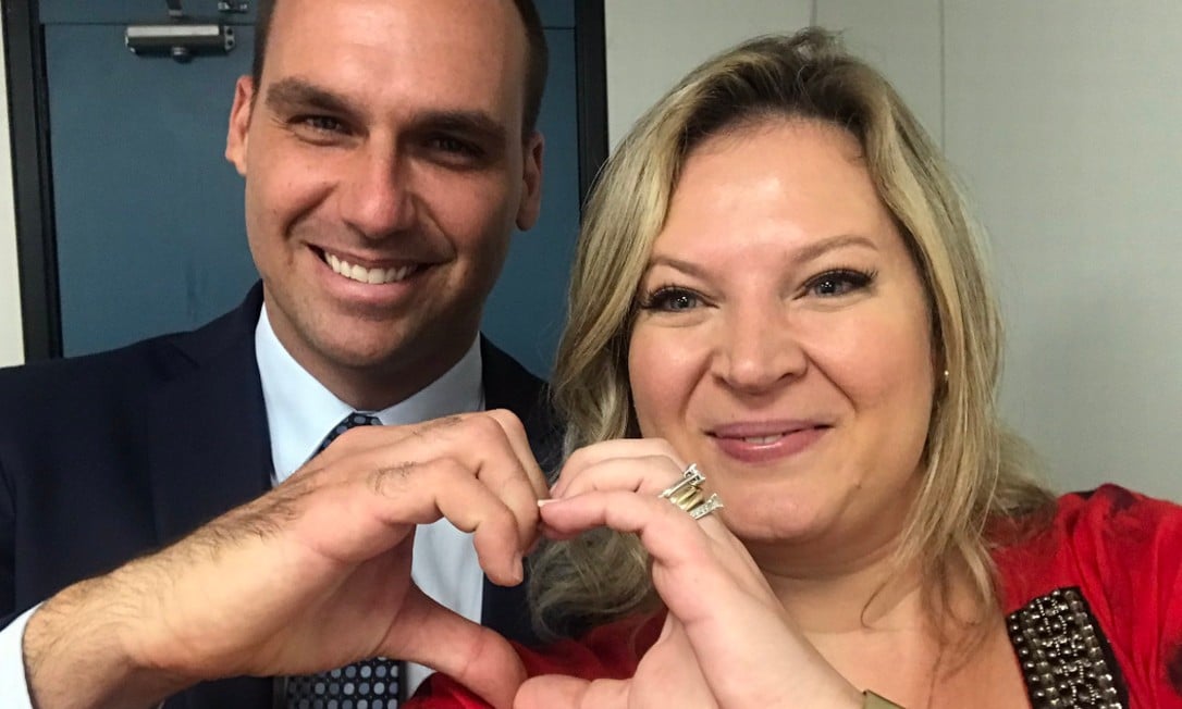 Eduardo Bolsonaro e Joice Hasselmann [fotografo] Reprodução / Twitter / Joice Hasselmann [/fotografo].