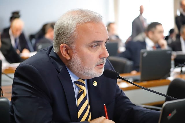 Senadores assinam pedido de Jean Paul Prates para abertura de CPI que investiga se há um comando central nas ocorrências de assédio eleitoral. Foto: Vinicius Ehlers