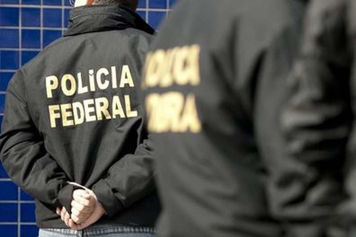 Policiais federais se organizam para manifestar contra queda do reajuste salarial e pela reestruturação da carreira.