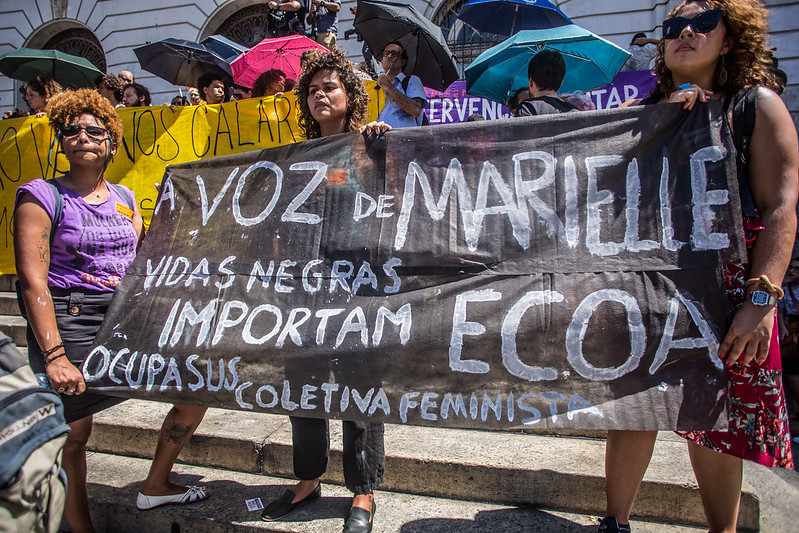 Participantes de ato realizado durante o velório de Marielle, em março de 2018[fotografo]Mídia Ninja[/fotografo]