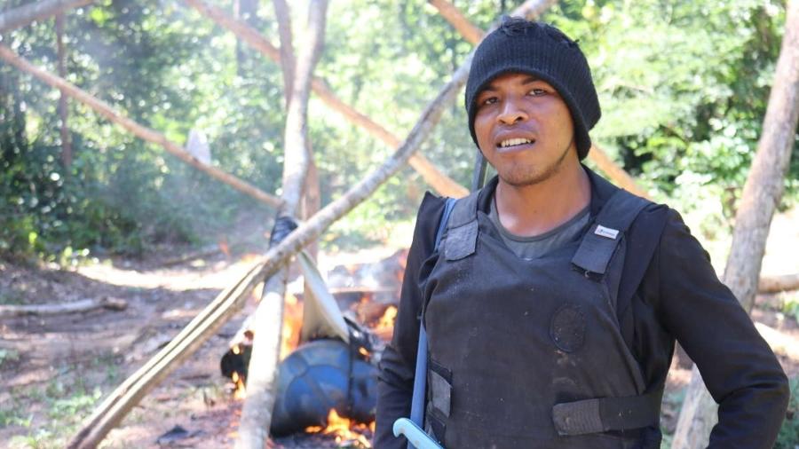 Paulino fazia parte do grupo autodenominado Guardiões da Floresta, que defendia a terra indígena de ataques de madeireiros e grileiros[fotografo]Sarah Shenker/Survival International[/fotografo]