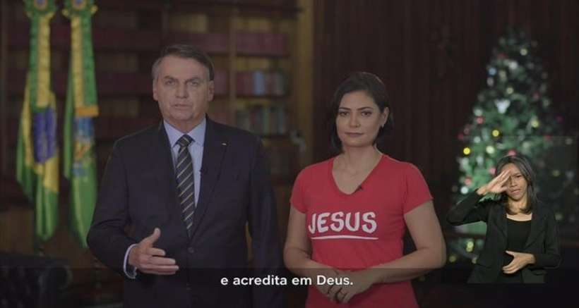 Bolsonaro ao lado de sua esposa Michelle [fotografo] reprodução [/fotografo]