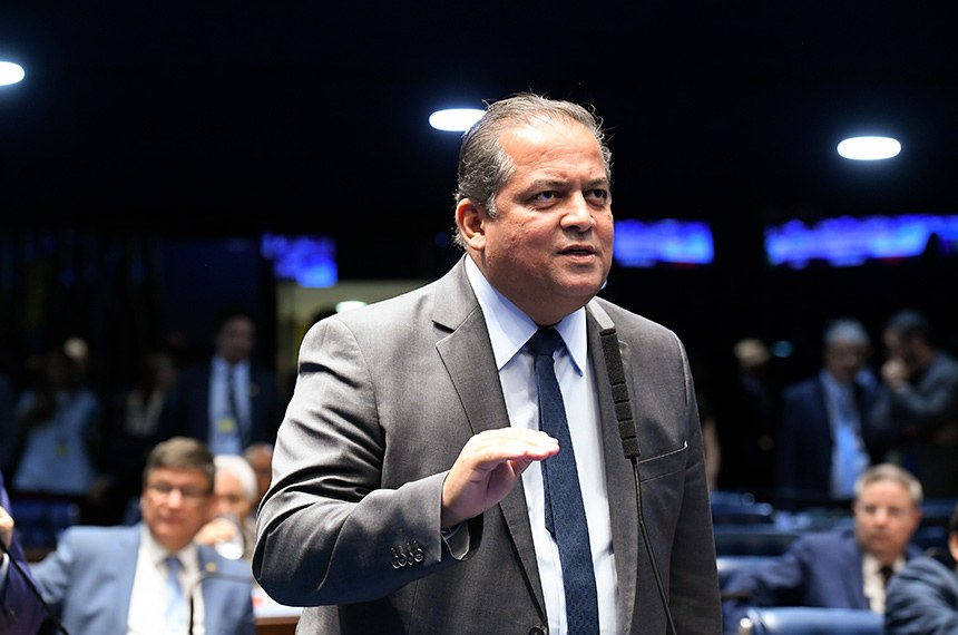 O líder do governo no Congresso Nacional, Eduardo Gomes (MDB-TO). [fotogrgafo] Agência Senado [/fotografo].