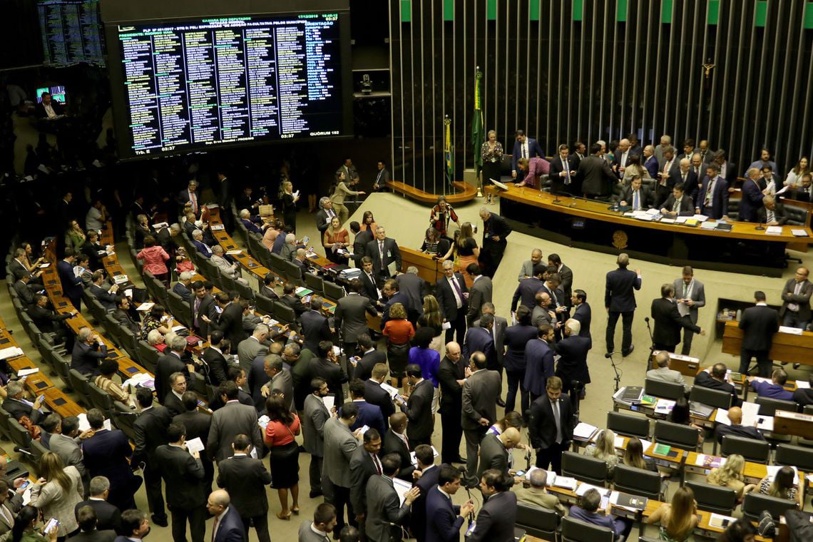 Câmara dos deputados debate extinção dos terrenos de marinha, bem como leis de amparo ao setor cultural e artístico. [fotografo]Wilson Dias/ABr[/fotografo]