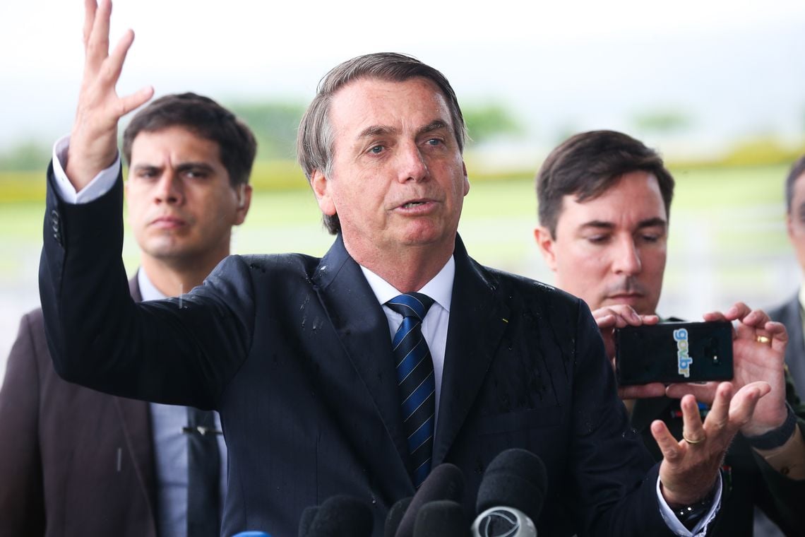 O presidente Jair Bolsonaro fala à Imprensa [fotografo]Antonio Cruz / Agência Brasil[/fotografo]