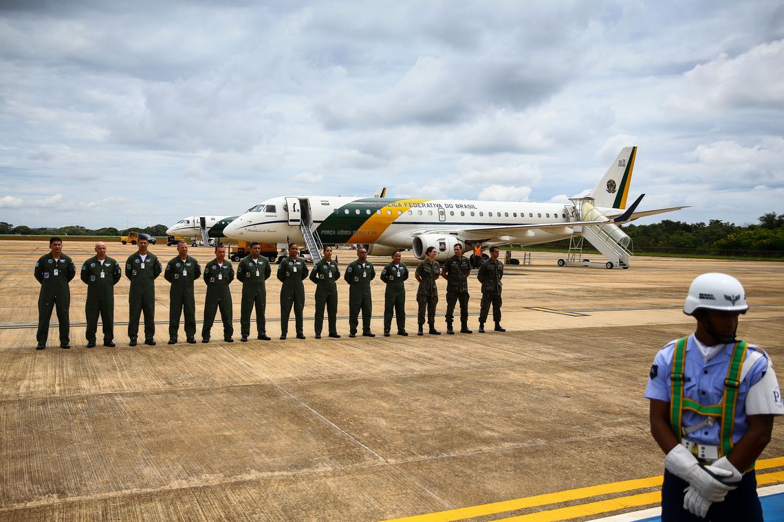 Aviões da Força Aérea Brasileira decolam de Brasília [fotografo] Agência Brasil [/fotografo]