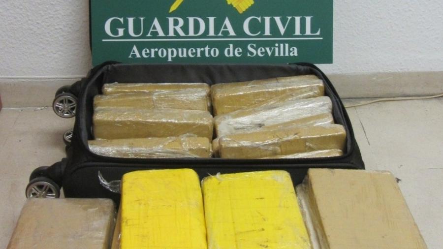 Cocaína apreendida com militar brasileiro na Espanha [fotografo] Divulgação/Guarda Civil da Espanha [/fotografo] 