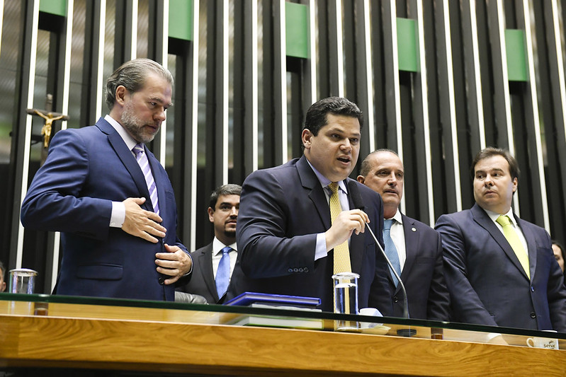 Davi Alcolumbre, entre Dias Toffoli, Onyx Lorenzoni e Rodrigo Maia na abertura do ano legislativo[fotografo]Roque de Sá/Ag. Senado[/fotografo]