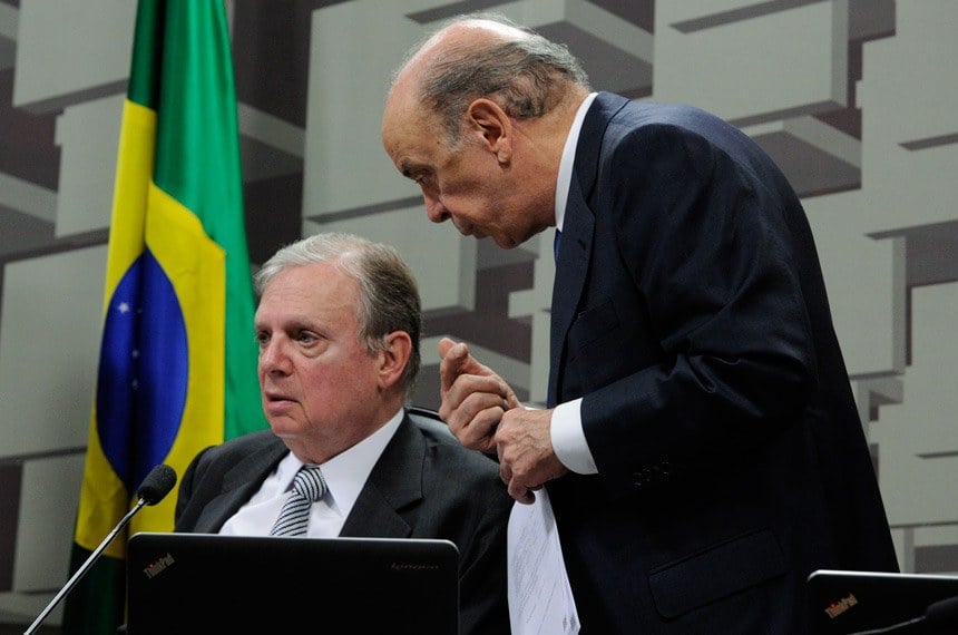 Os senadores Tasso Jereissati (PSDB-CE) e José Serra (PSDB-SP) estão em lados opostos sobre a autonomia do Banco Central.

[fotografo] Agência Senado [/fotografo]