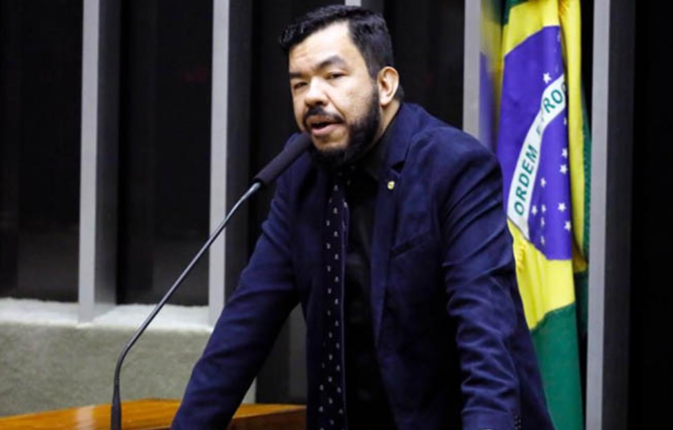 Loester Trutis em discurso na Câmara[fotografo]Ag. Câmara[/fotografo]