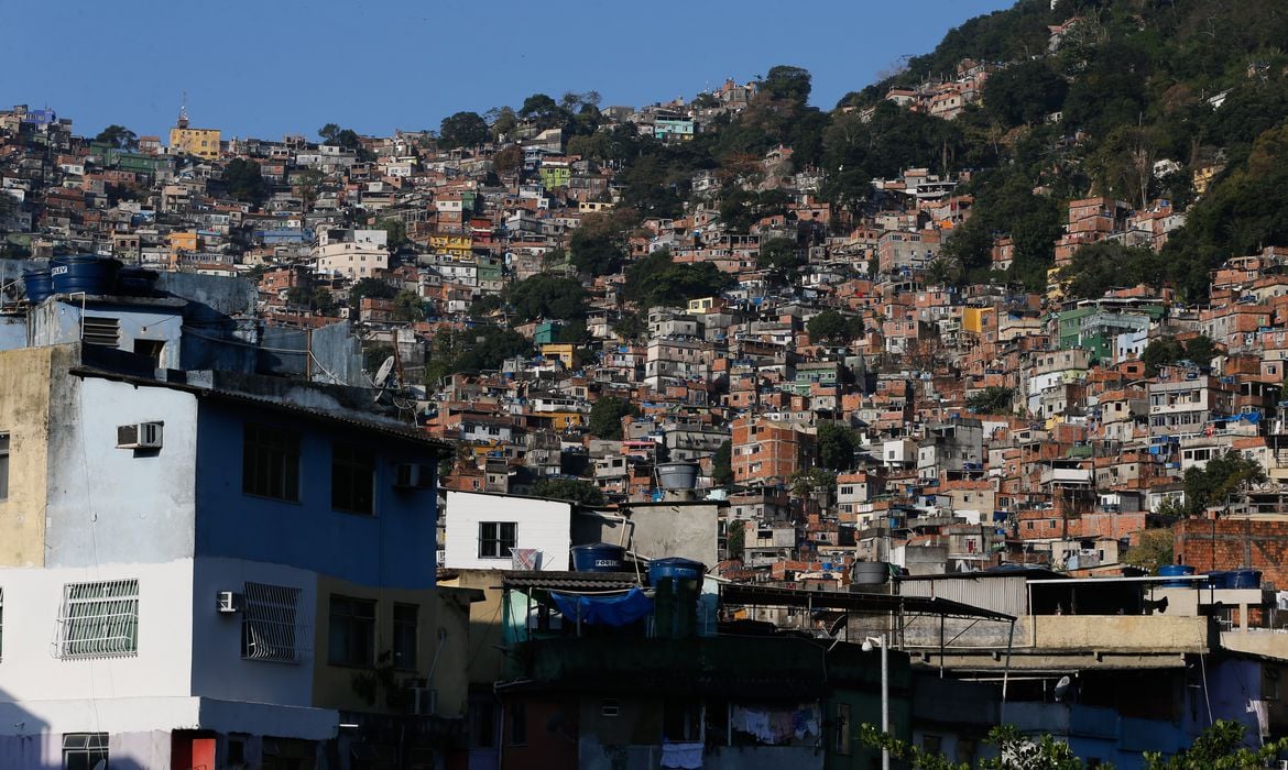 Médico e deputado pelo PP do Rio de Janeiro escreve sobre o impacto do coronavírus nas comunidades mais pobres [fotografo] Agência Brasil [/fotografo].