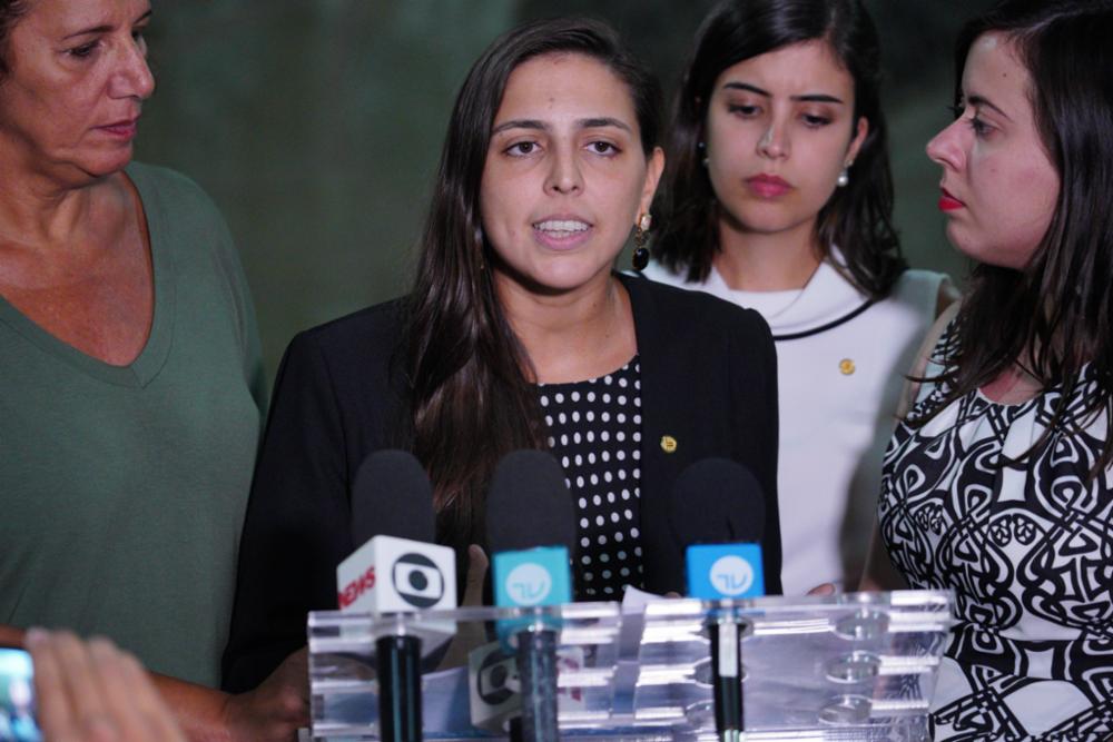 Natália Bonavides foi reeleita como a deputada mais votada no Rio Grande do Norte. Tabata Amaral e Sâmia Bomfim, à direita na foto, e Jandira Feghali, à esquerda, também se reelegeram. Foto: Pablo Valadares/Câmara dos Deputados [/fotografo]