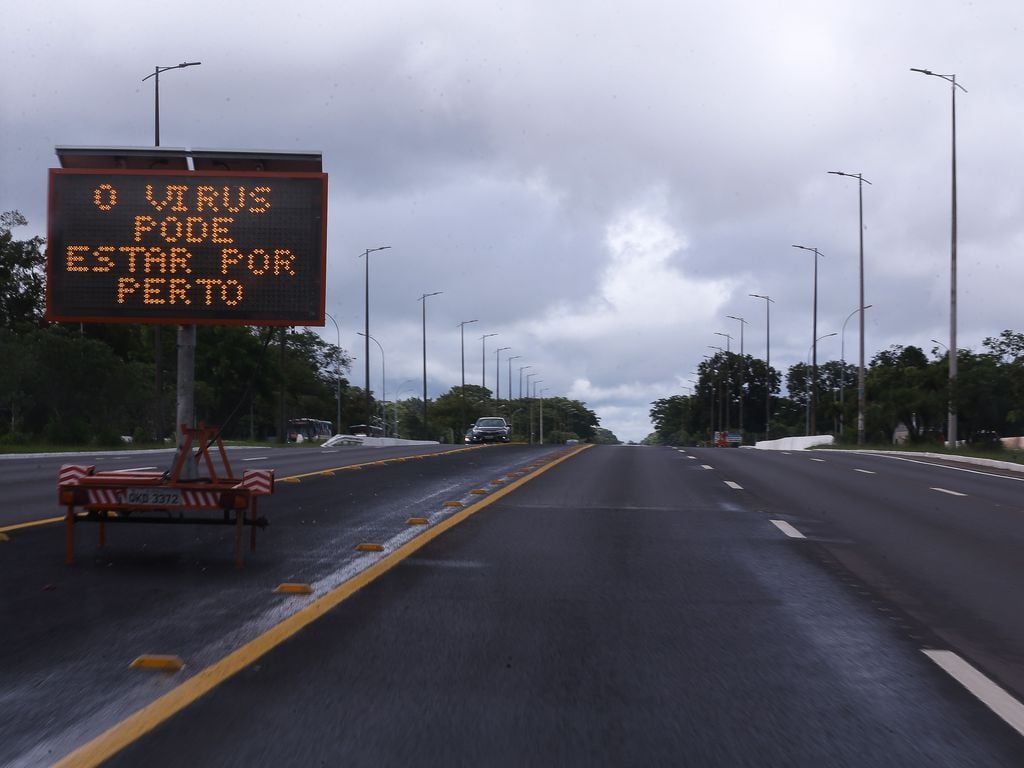 Eixão Sul, uma das principais vias de Brasília, DF. [fotografo] Marcello Casal Jr./Agência Brasil [/fotografo]