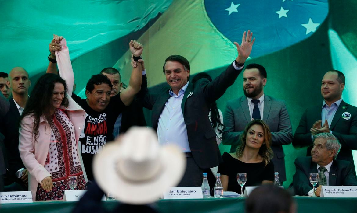 Janaína Paschoal (PSL-SP) e o presidente Jair Bolsonaro. 