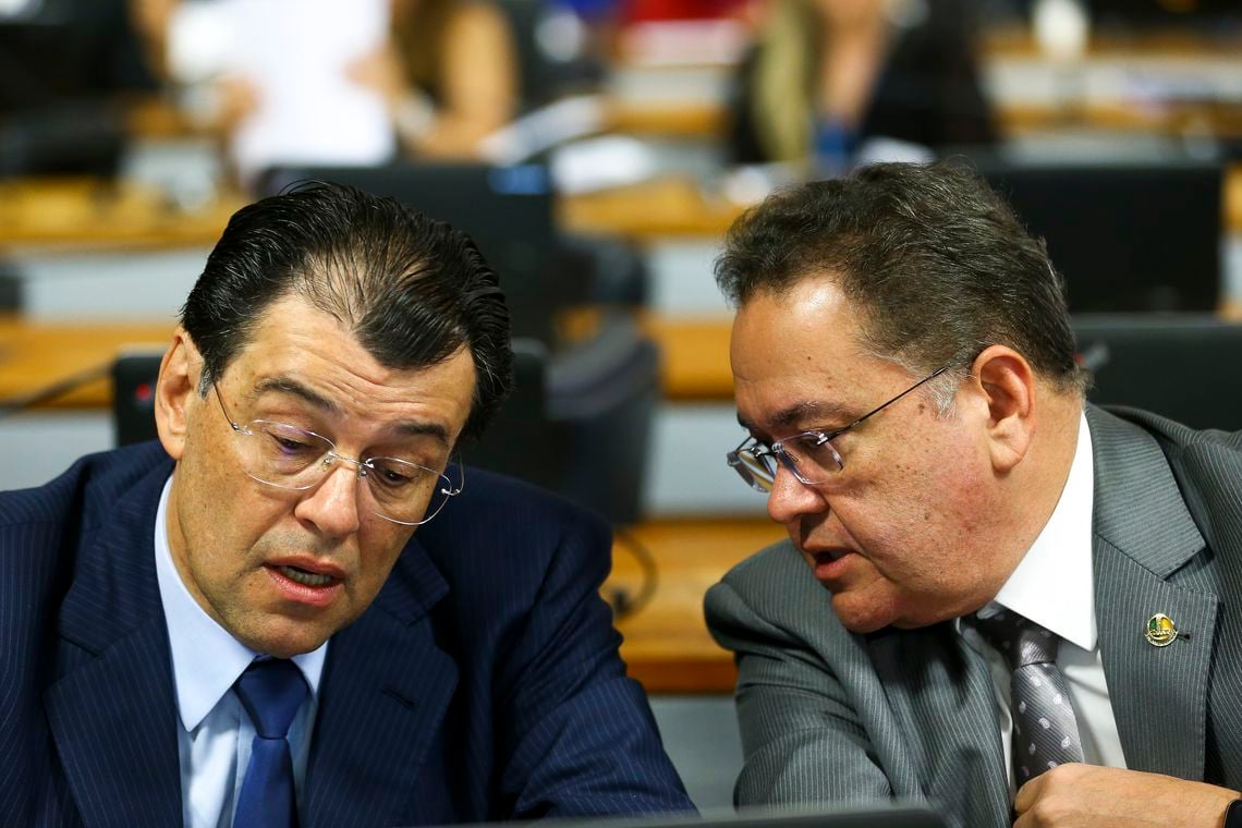 Líder do PSDB no Senado, Roberto Rocha, e líder do MDB, Eduardo Braga (AM). [fotografo] Agência Brasil [/fotografo]