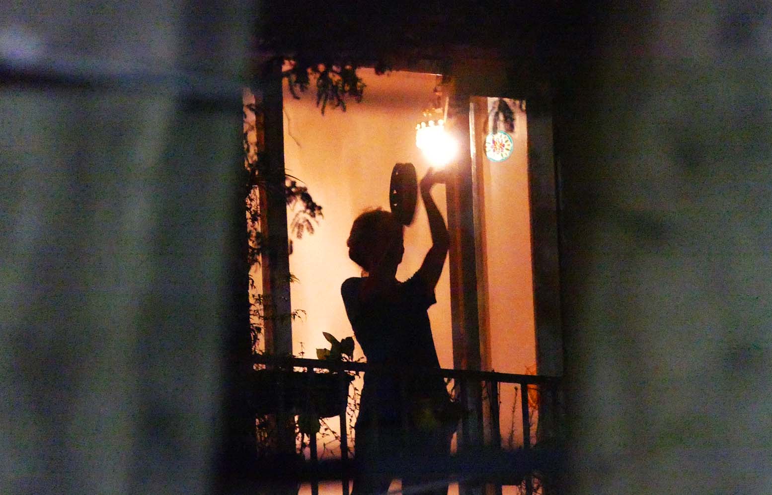 Panelaço contra o presidente Jair Bolsonaro no bairro de Santa Cecilia, em São Paulo. [fotografo]Jorge Araujo/Fotos Públicas [/fotografo]