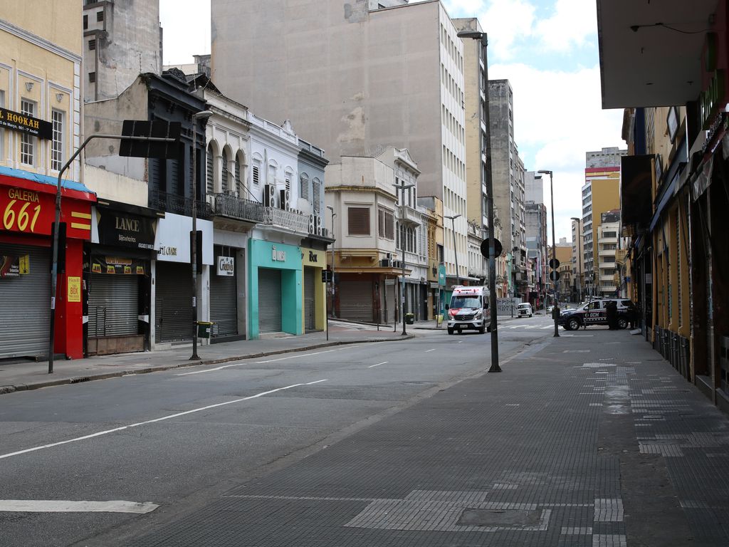 Comércio fechado na rua 25 de Março, em São Paulo, durante a quarentena. [fotografo] Rovena Rosa/Agência Brasil [/fotografo]