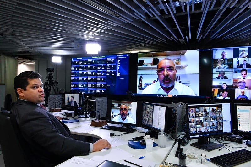 O presidente do Senado, Davi Alcolumbre, tenta votar na próxima semana a PEC do orçamento de guerra [fotografo] Agência Senado [/fotografo].