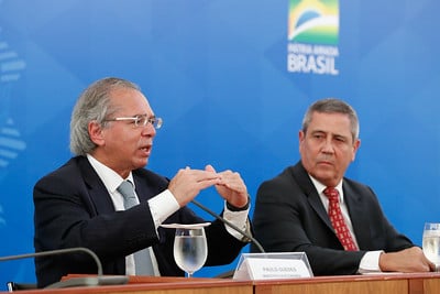 Ministro da Economia, Paulo Guedes e da Casa Civil, Braga Netto, durante coletiva de imprensa realizada em 29/4/2020.
[fotografo] Alan Santos/PR [/fotografo]