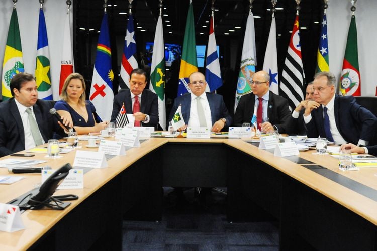 Maia tenta acordo com governadores para avançar plano de recuperação fiscal de estados [fotografo] Paulo H. Carvalho / Agência Brasília [/fotografo]