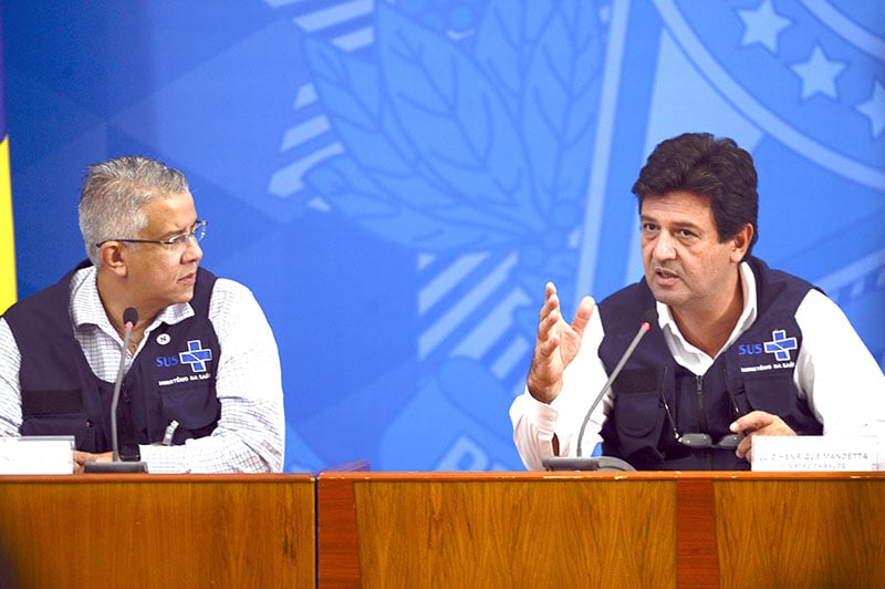 O secretário de Vigilância em Saúde, Wanderson Oliveira, e o ministro da Saúde, Luiz Henrique Mandetta. [fotografo] Marcello Casal Jr./Agência Brasil [fotografo]