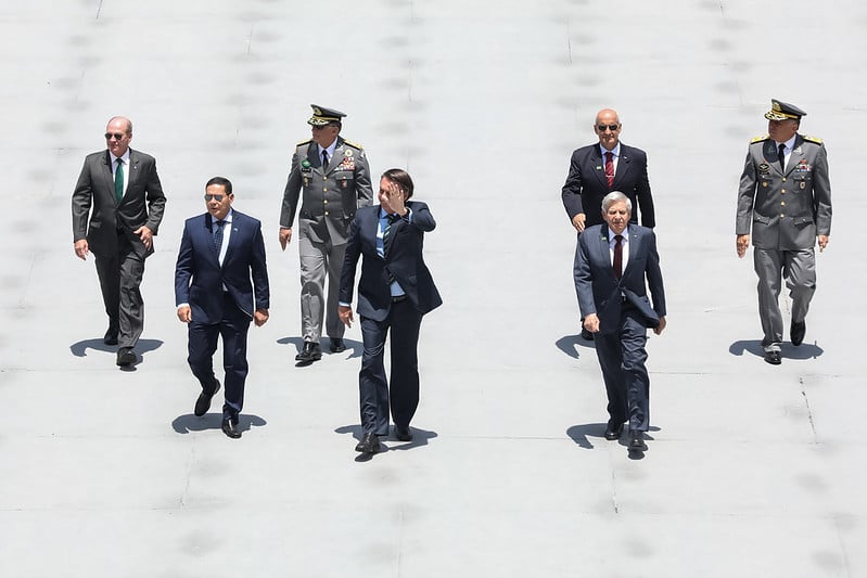 Jair Bolsonaro acompanhado de ministros e militares [fotografo] José Dias/PR [/fotografo]