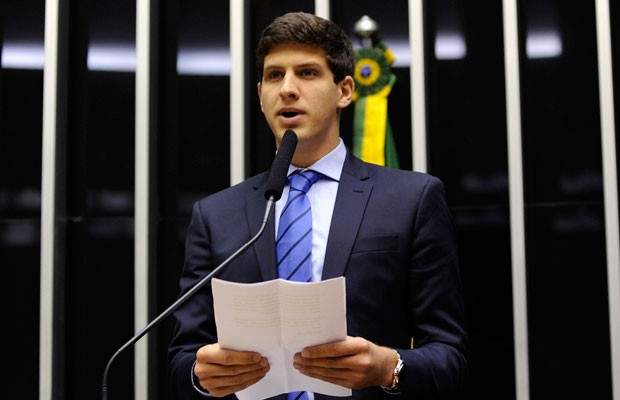 O deputado João Campos (PSB-PE) entrou com uma ação no MPF contra o presidente da Caixa por conta de irregularidade no pagamento do auxílio emergencial [fotografo] Agência Câmara [/fotografo]