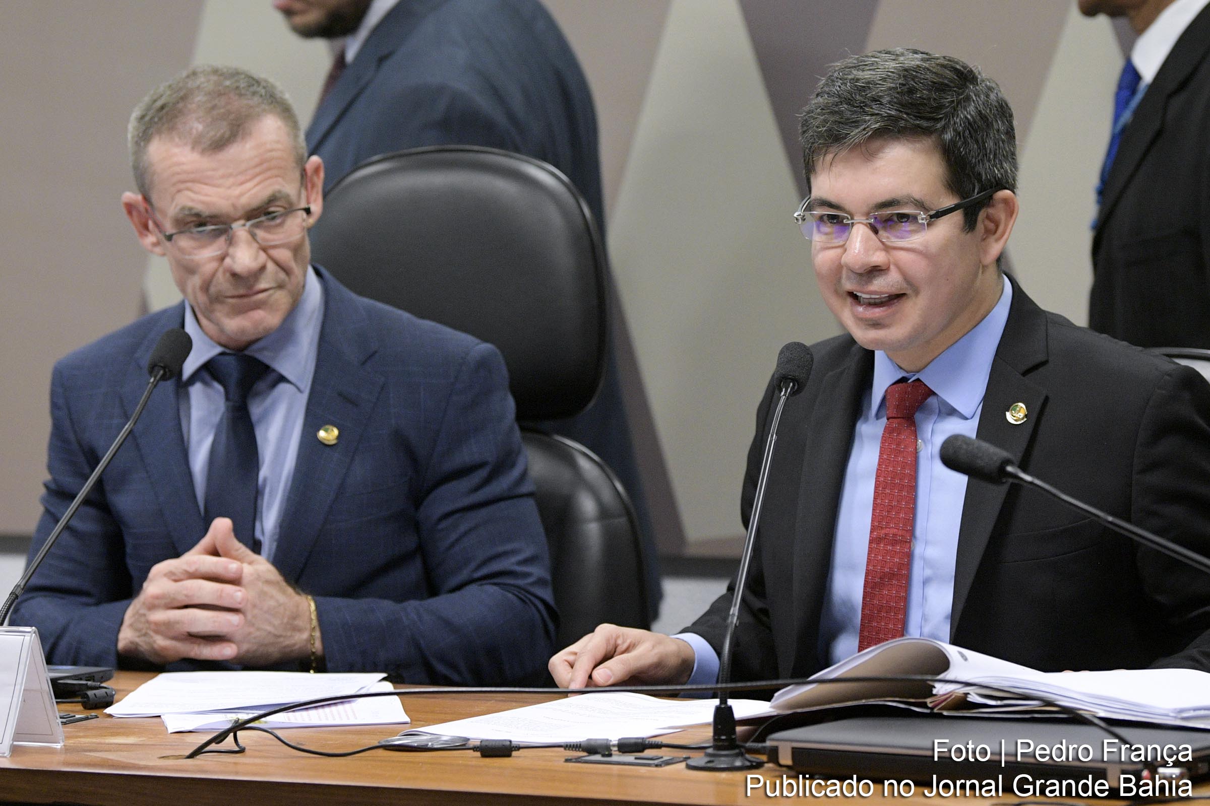 Senadores Fabiano Contarato e  Randolfe Rodrigues