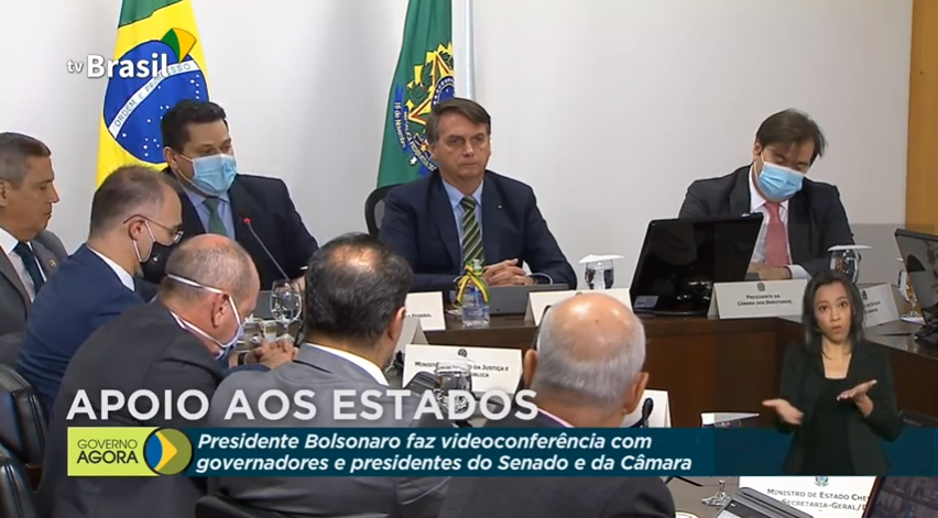 O presidente Jair Bolsonaro se reúne com o presidente da Câmara, Rodrigo Maia, do Senado, Davi Alcolumbre, e com governadores. [fotografo] Reprodução / TV Brasil [/fotografo]. 