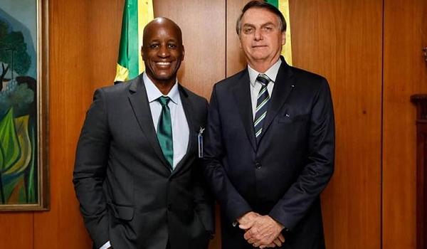 Juntamente com Jair Bolsonaro, o presidente da Fundação Cultural Palmares, Sérgio Camargo, é a autoridade pública que mais proferiu discursos racistas desde 2019. [fotografo]Reprodução/Facebook[/fotografo]